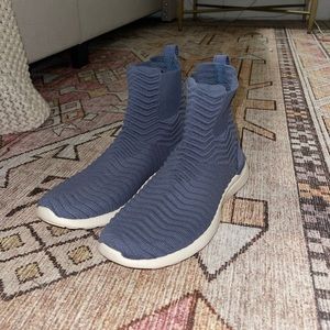 APL workout shoes